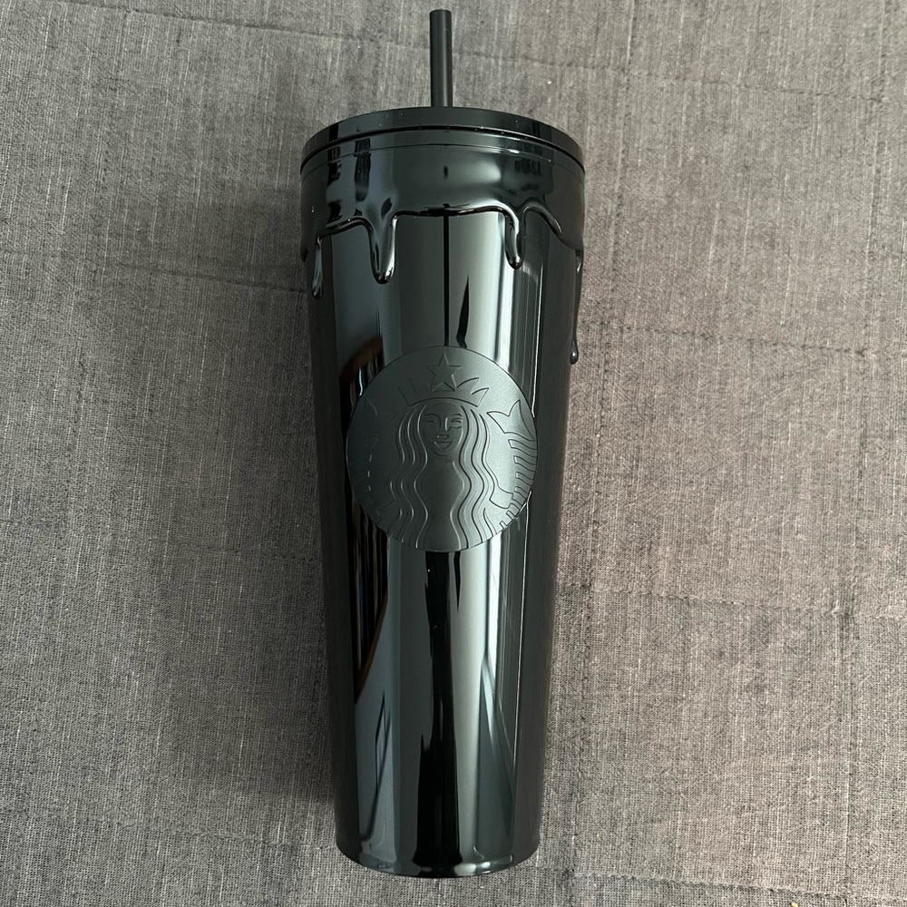Starbucks Halloween black drip cup
